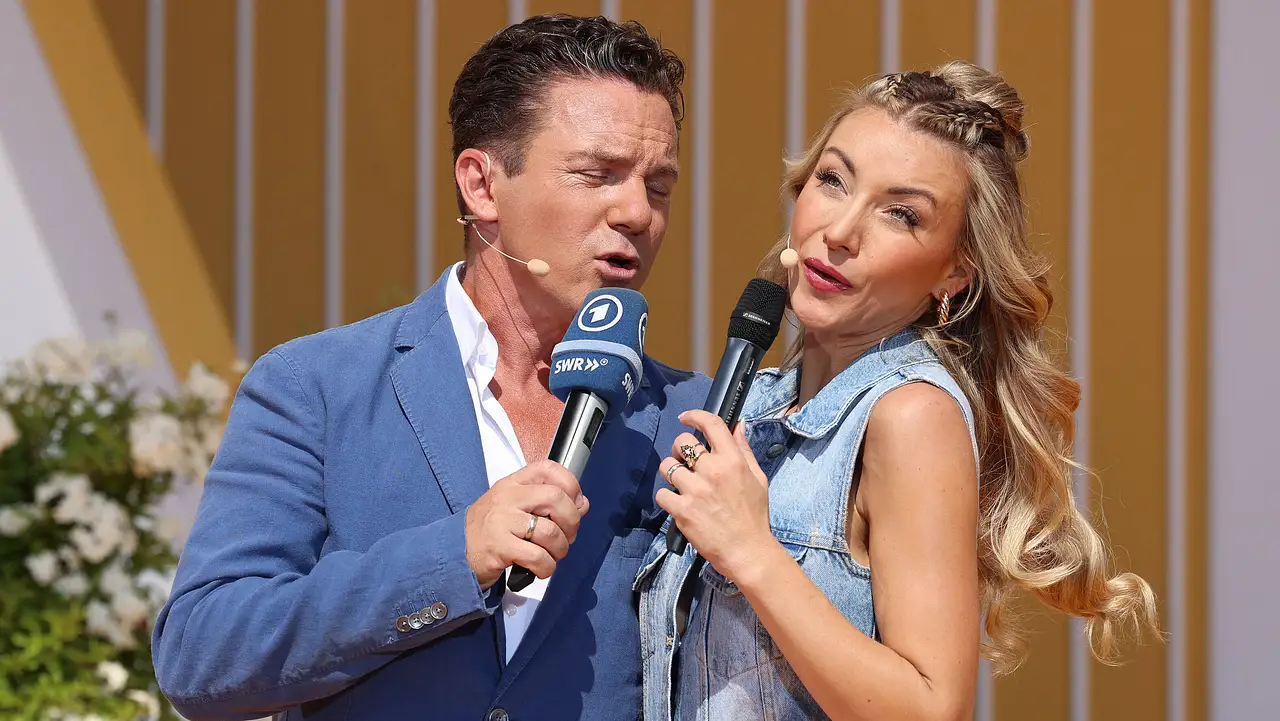 Stefan Mross & Anna-Carina Woitschack Stefan Mross & Anna-Carina Woitschack - Foto: IMAGO / Bildagentur Monn