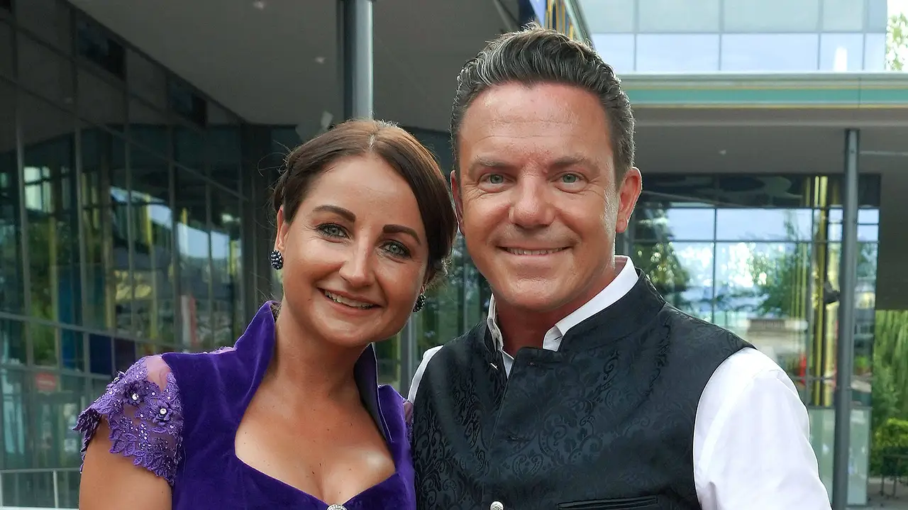 Stefan Mross und Eva Luginger Stefan Mross und Eva Luginger - Foto: IMAGO / APress