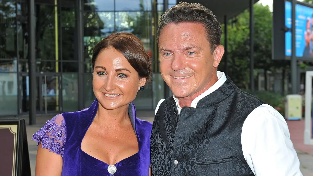 Stefan Mross und Eva Luginger Stefan Mross und Eva Luginger - Foto: IMAGO / STAR-MEDIA