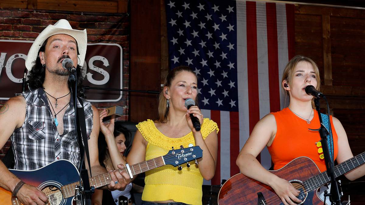 Stefanie Hertel, Lanny Lanner und Johanna Mross