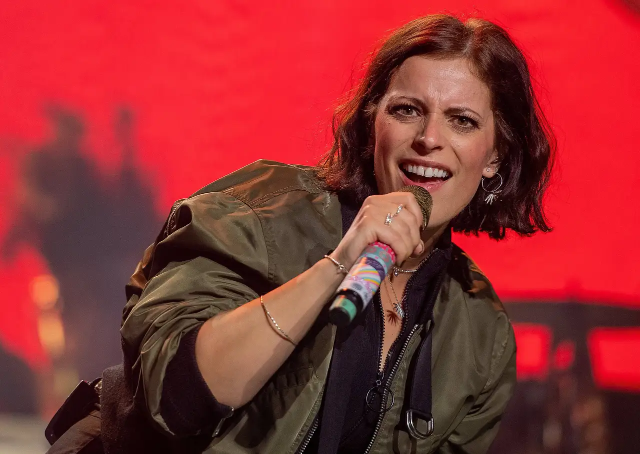 Stefanie Kloß singt mit Mann Thomas Stolle für "Silbermond" Stefanie Kloß singt mit Mann Thomas Stolle für Silbermond - Foto: Imago
