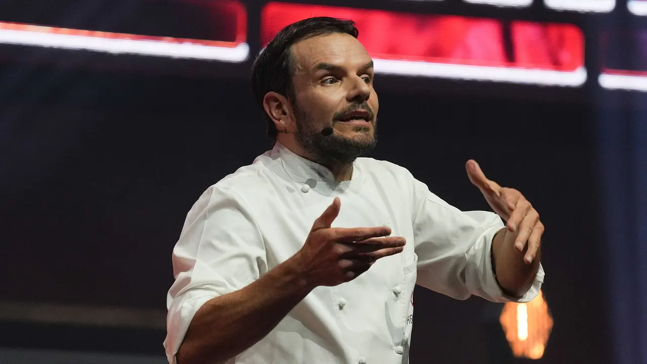 Steffen Henssler Steffen Henssler zeigt sich auch im TV temperamentvoll - Foto: IMAGO / BOBO