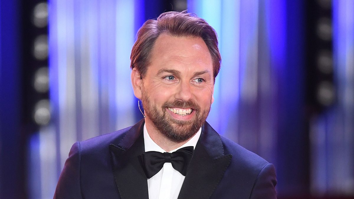 Steven Gätjen moderiert den Bayrischen Fernsehpreis