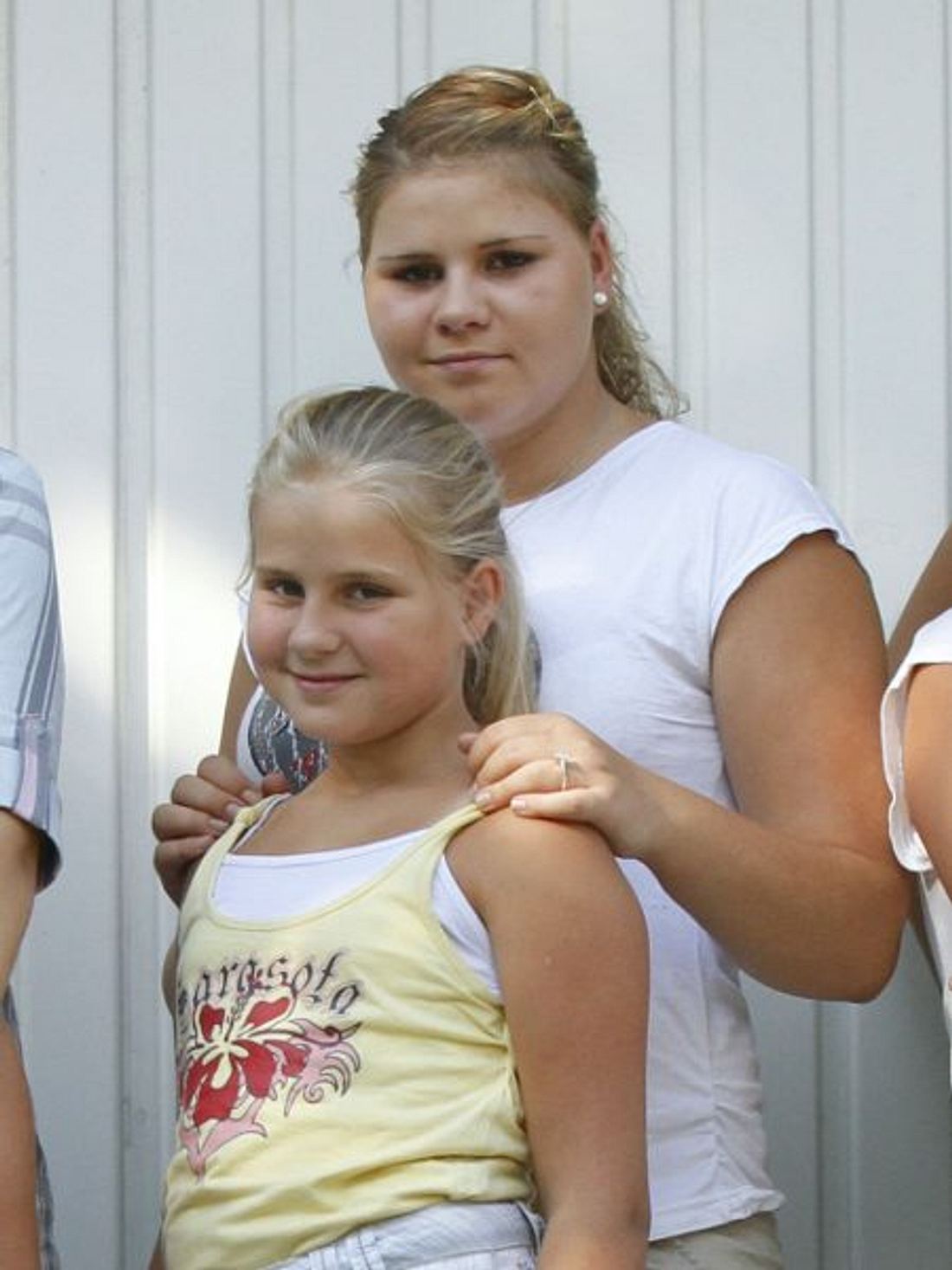 Sylvana Wollny (hinten) ist schwanger