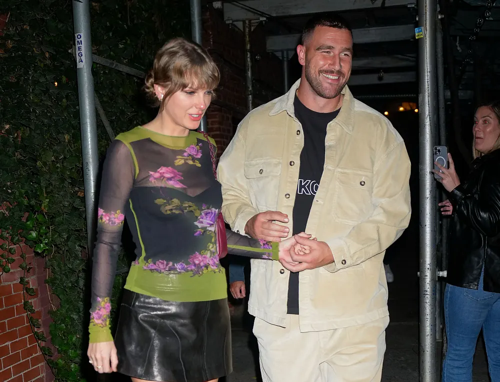 Taylor Swift und Travis Kelce Taylor Swift und Travis Kelce