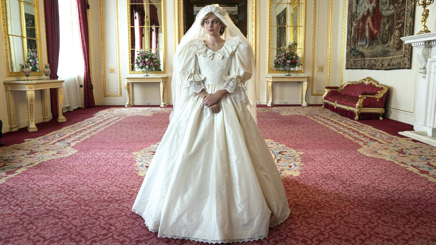 Emma Corrin als Diana in The Crown
