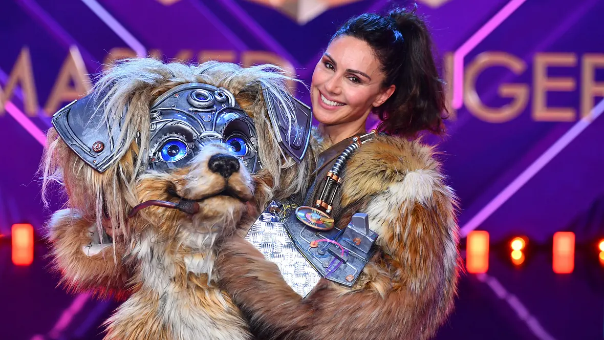 The Masked Singer: Der Robodog ist Nazan Eckes The Masked Singer: Der Robodog ist Nazan Eckes