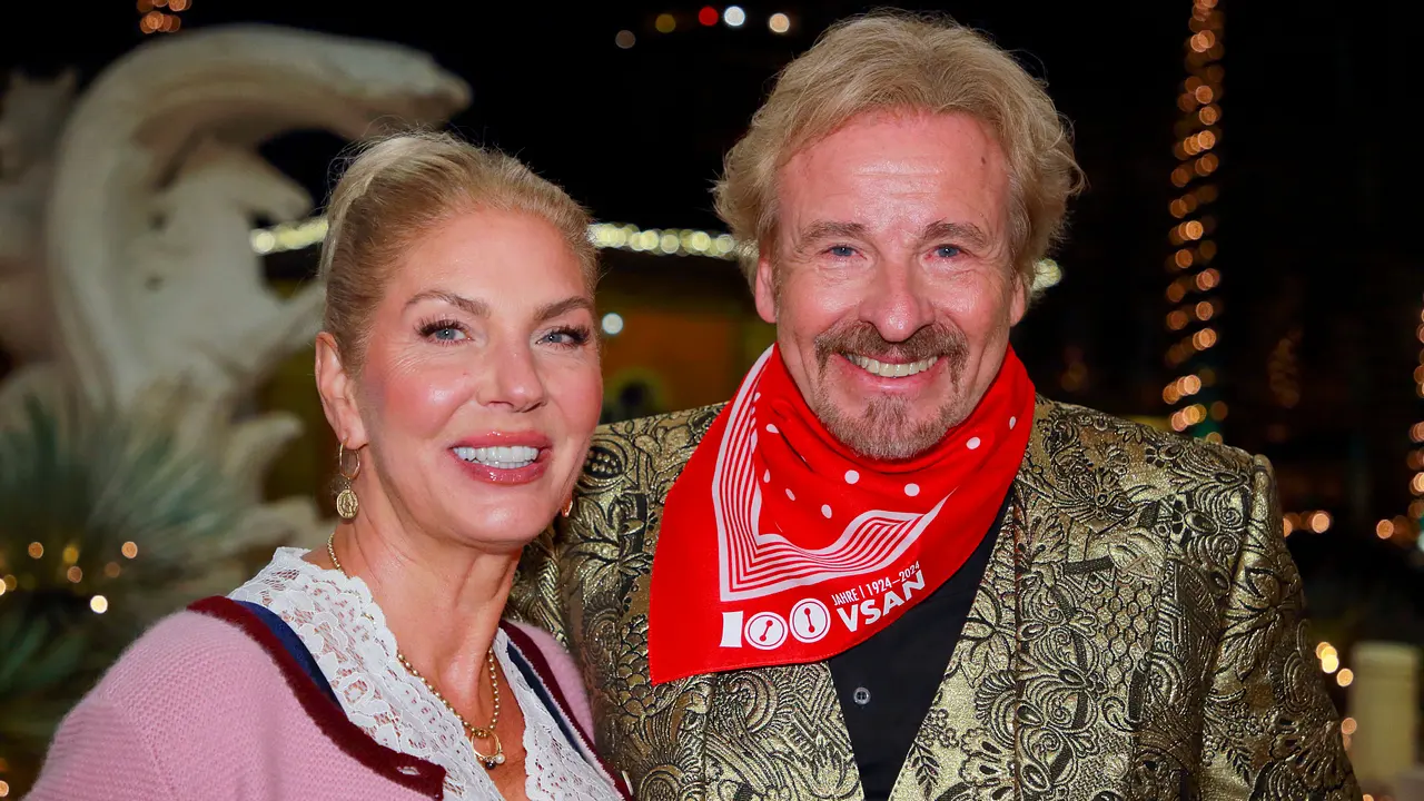 Thomas Gottschalk & Verlobte Karina Mross Thomas Gottschalk & Verlobte Karina Mross - Foto: IMAGO / Mandoga Media