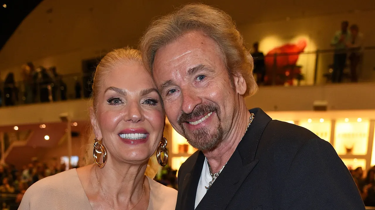 Thomas Gottschalk & Karina Mroß Thomas Gottschalk & Karina Mroß - Foto: Tristar Media/Getty Images
