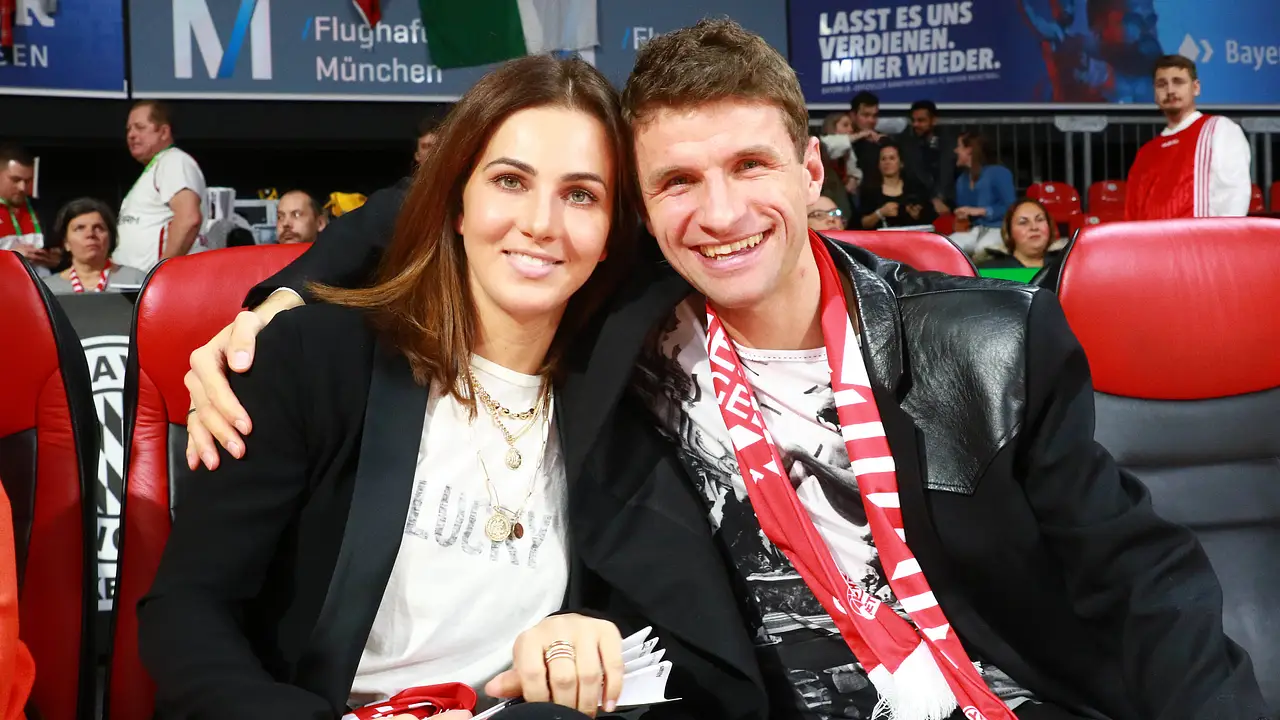 Thomas Müller und seine Frau Lisa Müller Thomas Müller und seine Frau Lisa Müller - Foto: Imago