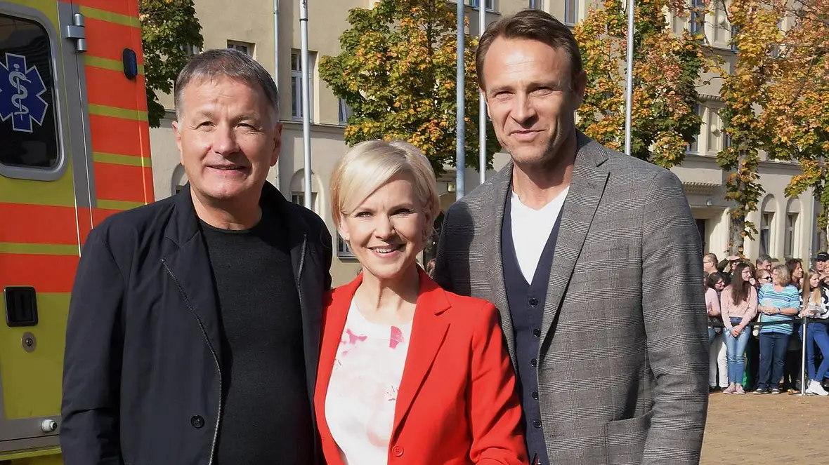 Thomas Rühmann (Klinikchef Dr.Roland Heilmann),Andrea Kathrin Loewig (Dr.Kathrin Globisch) und Bernhard Bettermann ( Dr.Martin Stein) - In aller Freundschaft Thomas Rühmann (Klinikchef Dr.Roland Heilmann),Andrea Kathrin Loewig (Dr.Kathrin Globisch) und Bernhard Bettermann ( Dr.Martin Stein) - In aller Freundschaft