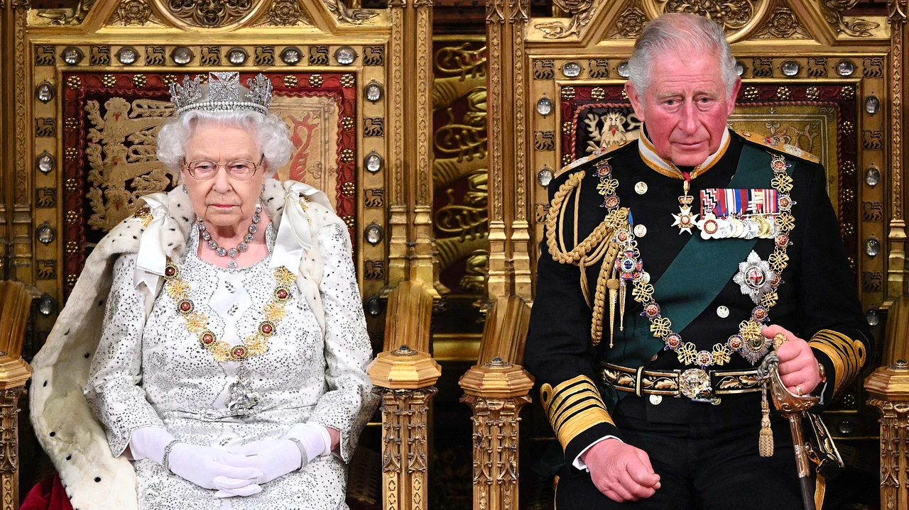 In der Thronfolge Englands folgt Prinz Charles nach Queen Elizabeth In der Thronfolge Englands folgt Prinz Charles nach Queen Elizabeth - Foto: Paul Edwards - WPA Pool/Getty Images