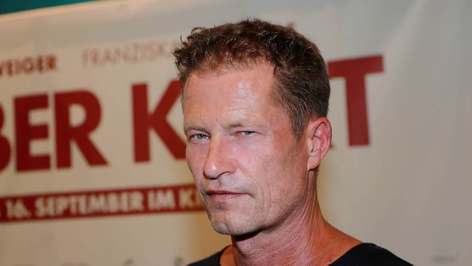 Til Schweiger am Roten Teppich zum Film Lieber Kurt. - Foto: IMAGO / SKATA