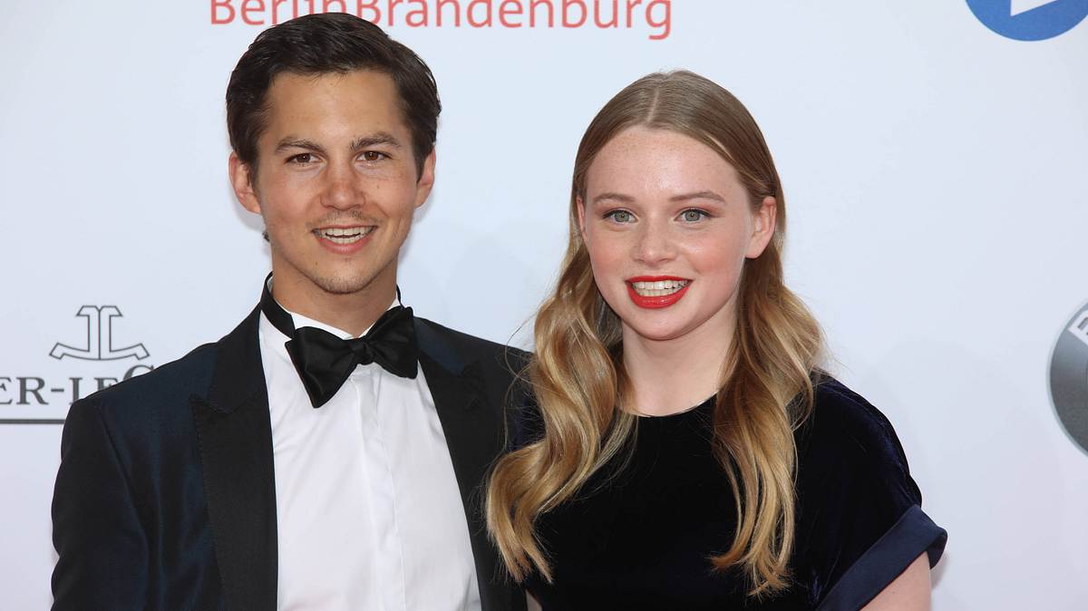 Tim Oliver Schultz mit Freundin beim Deutschen Filmpreis