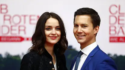 Tim oliver Schultz mit Film-Freundin Luise Befort