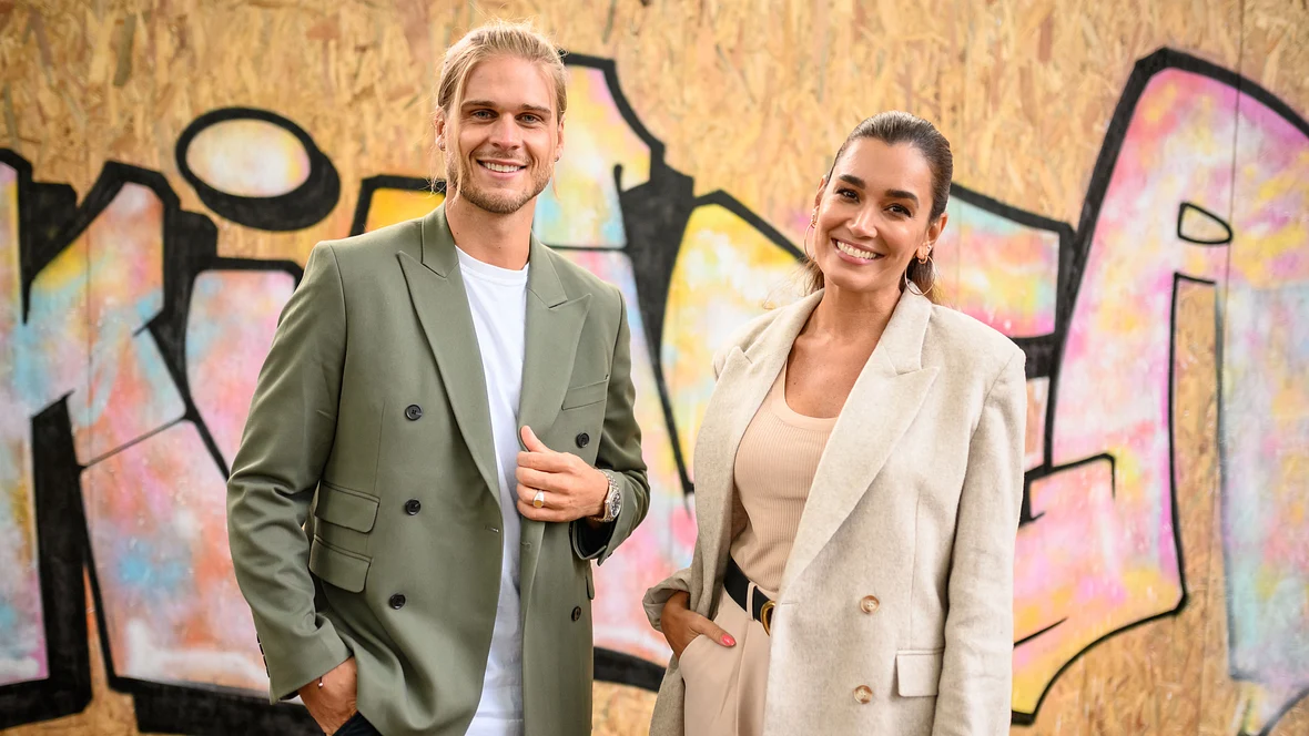 Rúrik Gíslason und Jana Ina Zarrella- Weltkindertag TK Maxx Rúrik Gíslason und Jana Ina Zarrella- Weltkindertag TK Maxx