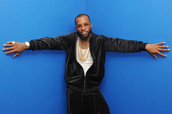 Große Sorge um Rapper Tory Lanez! Auf den 32-Jährigen wurde im Gefängnis 14 Mal eingestochen. Wie geht es ihm jetzt?