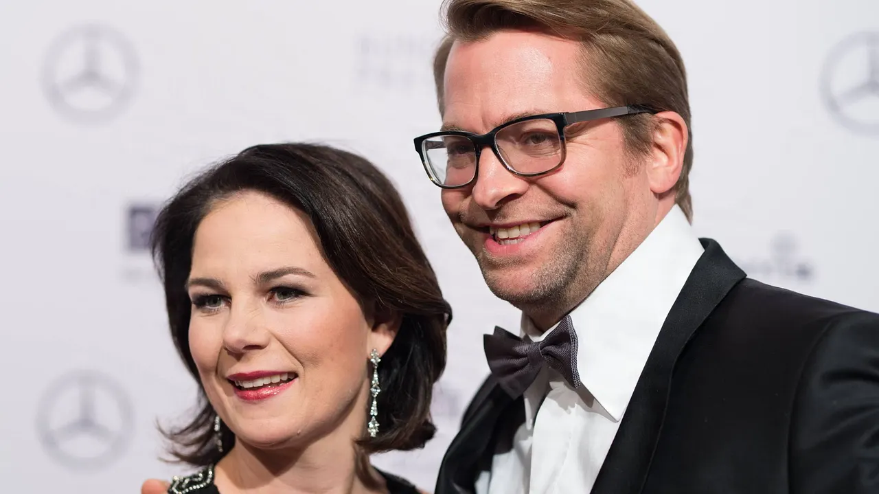 Trennung bekanntgegeben: Annalena Baerbock und Daniel Holefleisch Trennung bekanntgegeben: Annalena Baerbock und Daniel Holefleisch - Foto: IMAGO / Sven Simon