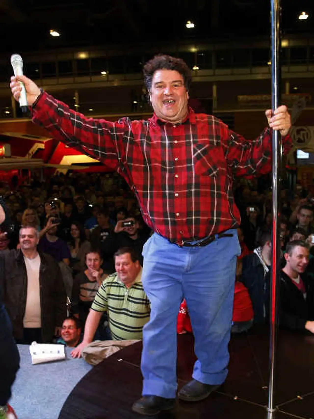 Uwe Ludolf betreibt Vielweiberei! Uwe Ludolf betreibt Vielweiberei! - Foto: Imago/Pictureteam