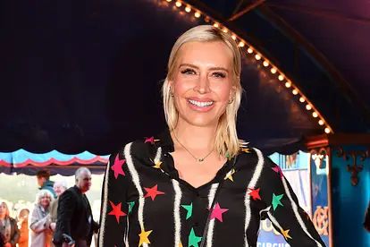 Verena Kerth strahlt auf dem roten Teppich