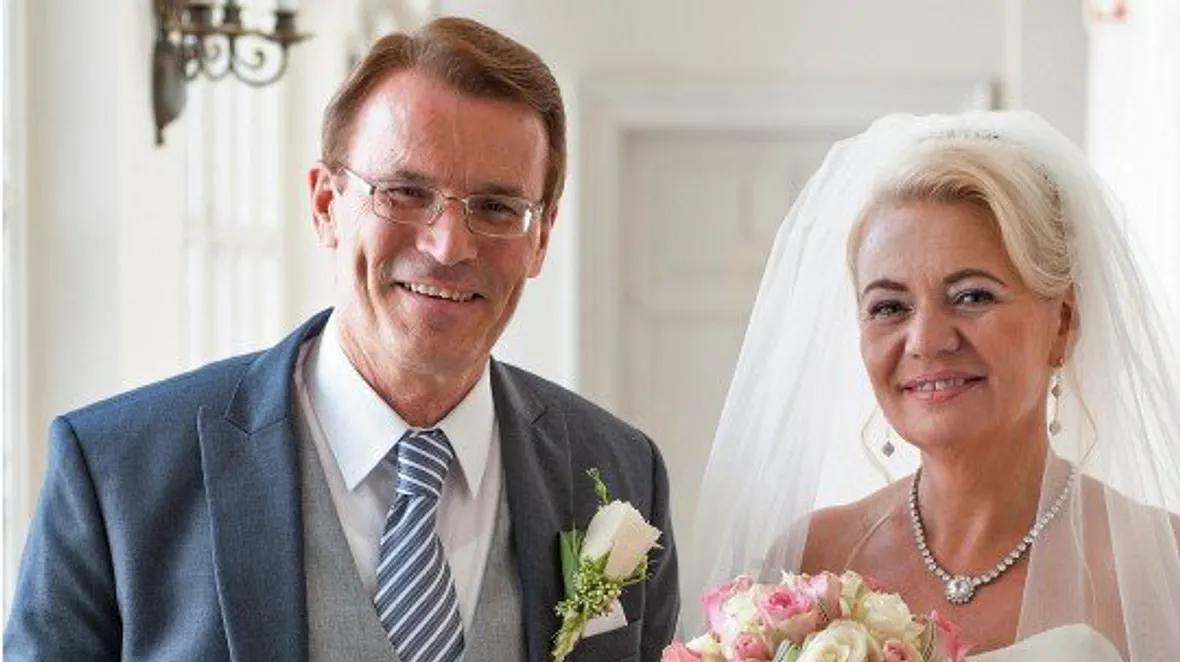 Walther Hoffmann bei der Hochzeit mit Marta Walther Hoffmann bei der Hochzeit mit Marta