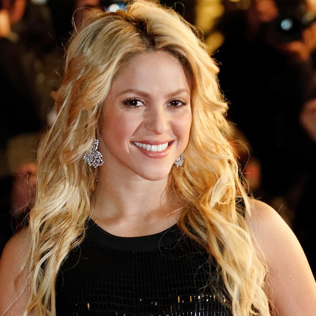 Shakira küsst Gerard Pique