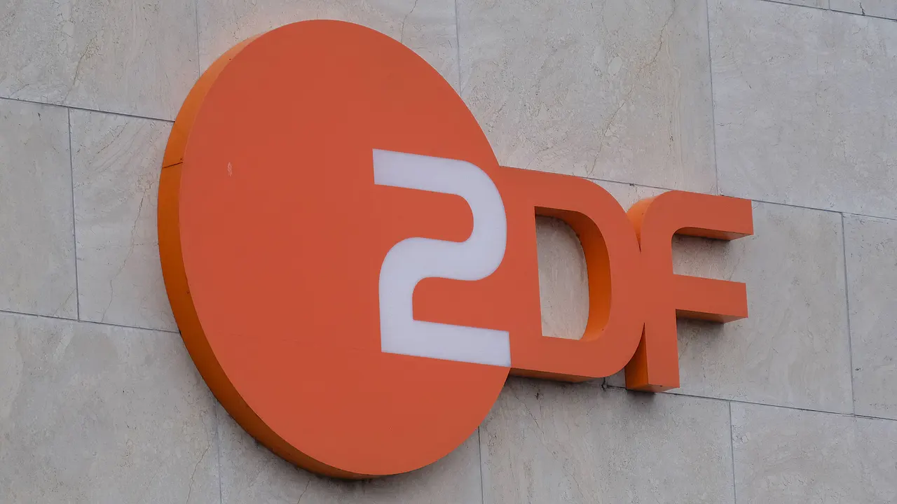 ZDF Logo ZDF Logo - Foto: IMAGO / Michael Gstettenbauer