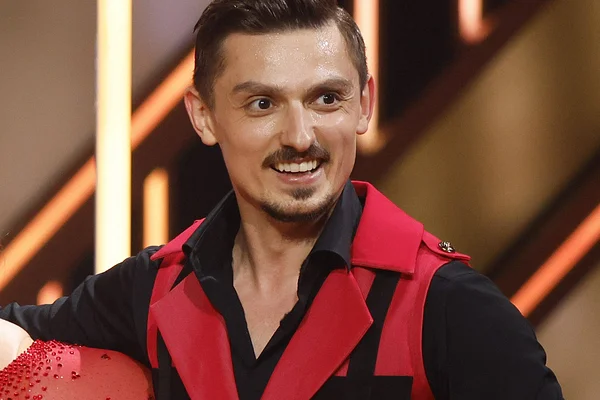Profitänzer Zsolt Sándor Cseke strahlt auf dem Parkett von "Let's Dance".