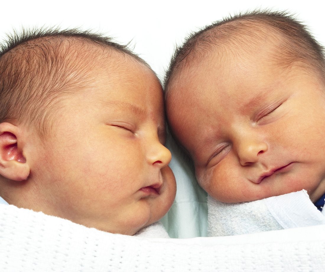 Frau bekommt Zwillinge - nur eins ist ihr Baby (Symbolbild)